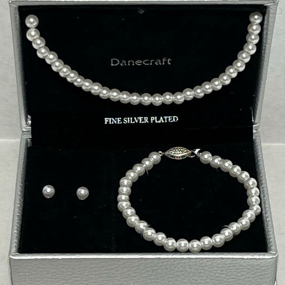 Set Of 3 Danecraft Women's White Fine Silver Plated Necklace Earrings Bracelet - Picture 1 of 6
